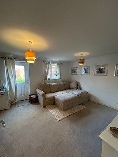 8 Killick Road, Westvale Park, Horley, Surrey